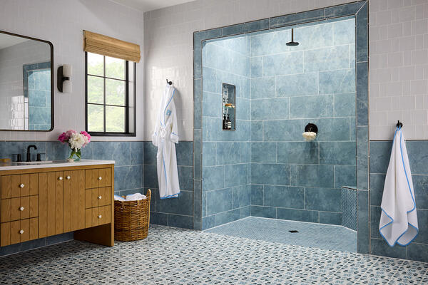 Featuring: Cosmo (684385), Seaside Marble (684321) and Herringbone (684322),
Bespoke (484994, 484997)