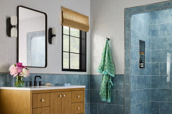 Featuring: Seaside Marble (684321), Seaside Marble Herringbone (684322),
Bespoke (484994, 484997)