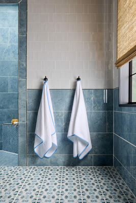 Featuring: Cosmo (684385), Seaside Marble (684321) and Herringbone (684322),
Bespoke (484994, 484997)